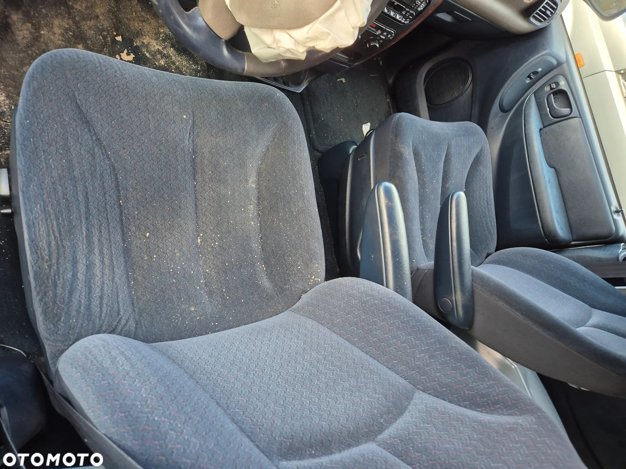 chrysler voyager IV fotel kanapa deska kokpit podsufitka boczek podłokietnik licznik panel - 3