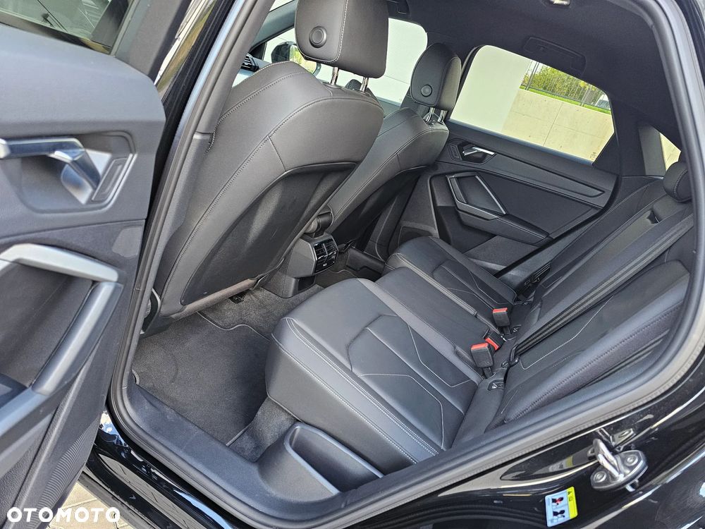 Audi Q3 Sportback 35 TDI quattro S tronic S line - 22