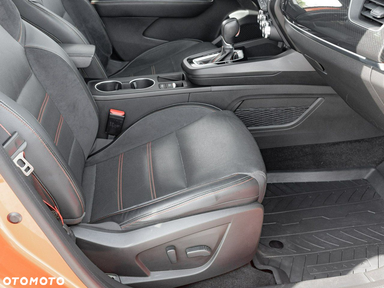 Renault Arkana 1.3 TCe mHEV R.S Line EDC - 32