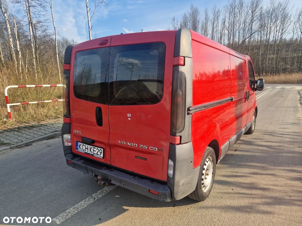 Opel Vivaro - 18