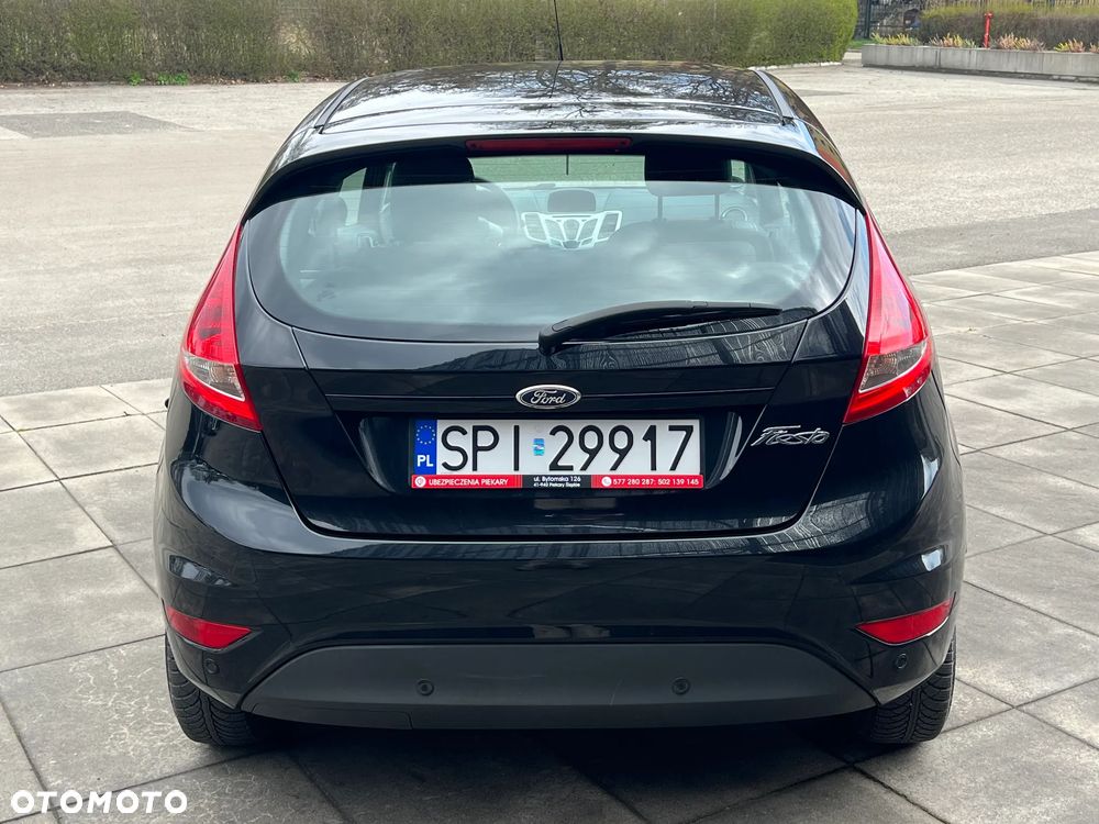 Ford Fiesta 1.25 Champions Edition - 24