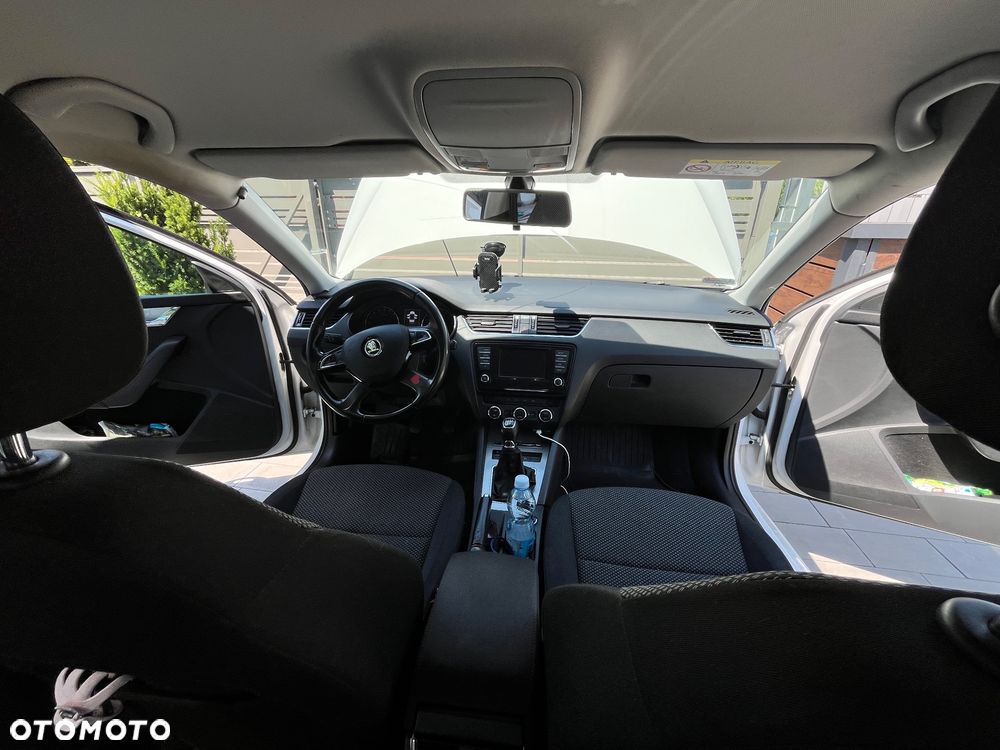 Skoda Octavia 1.6 TDI Elegance DSG - 17