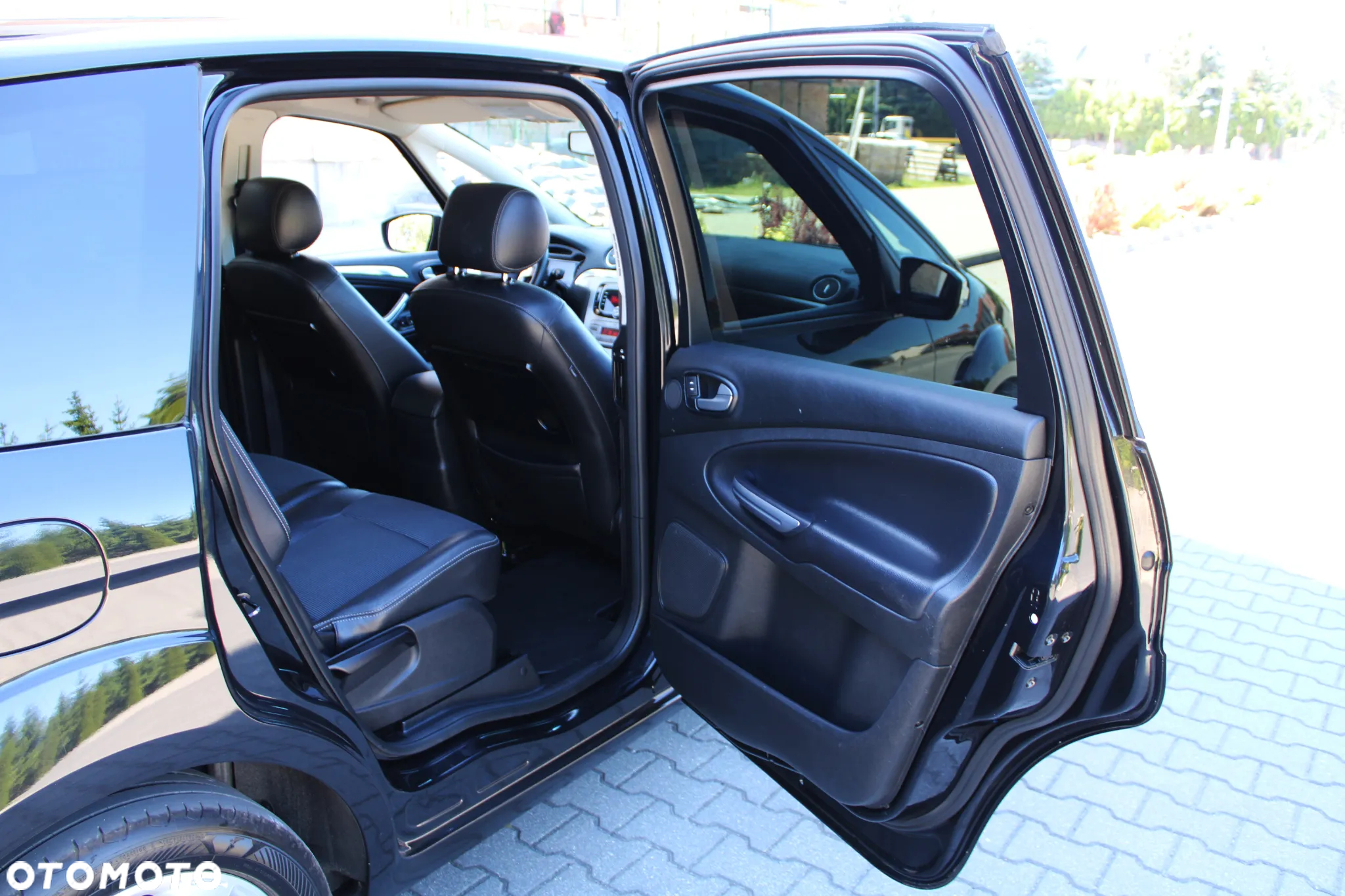 Ford S-Max - 33