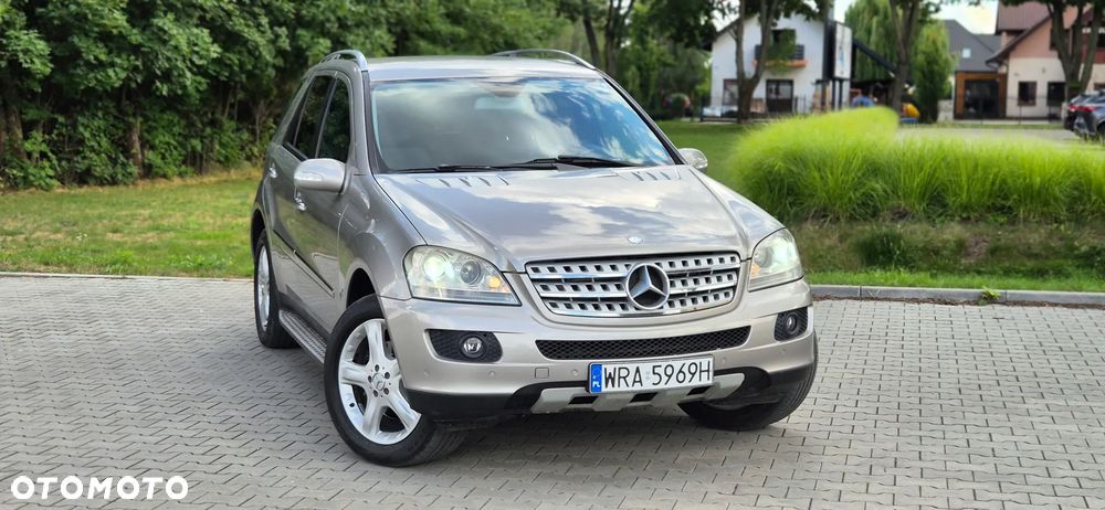 Mercedes-Benz ML 320 CDI 4Matic 7G-TRONIC Edition 10 - 18