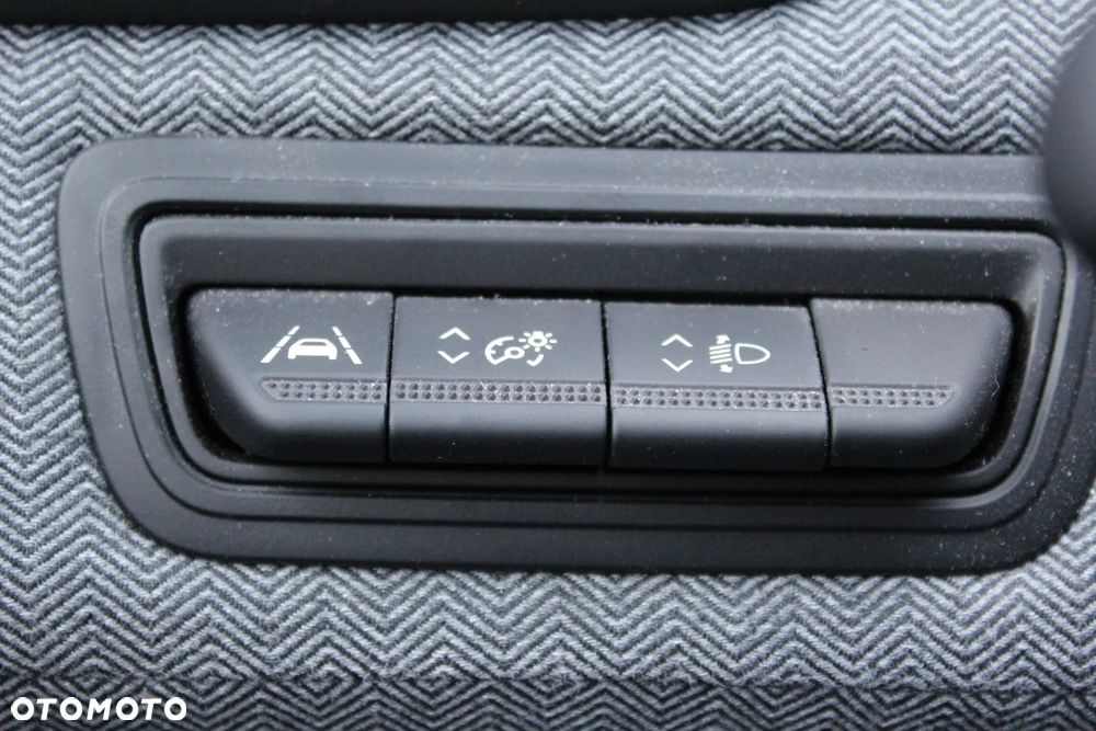 Renault Clio 1.6 E-TECH Intens - 19