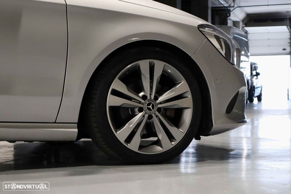 Mercedes-Benz CLA 180 d Shooting Brake Urban Aut. - 8
