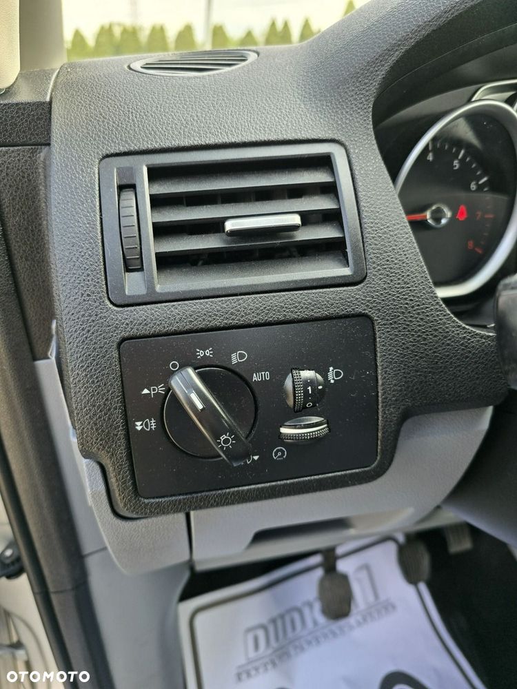 Ford C-MAX - 19