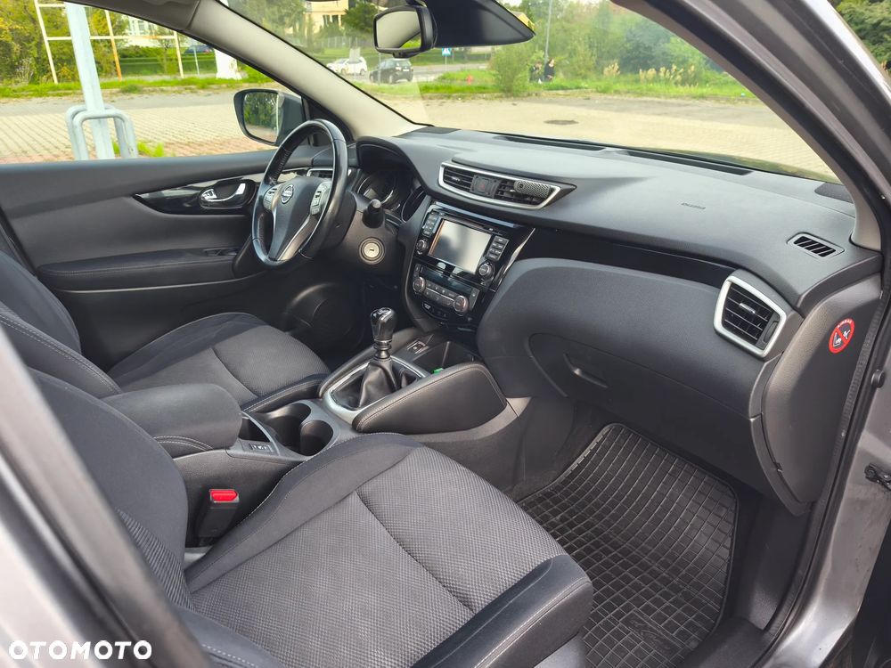 Nissan Qashqai 1.2 DIG-T N-Connecta EU6 - 15