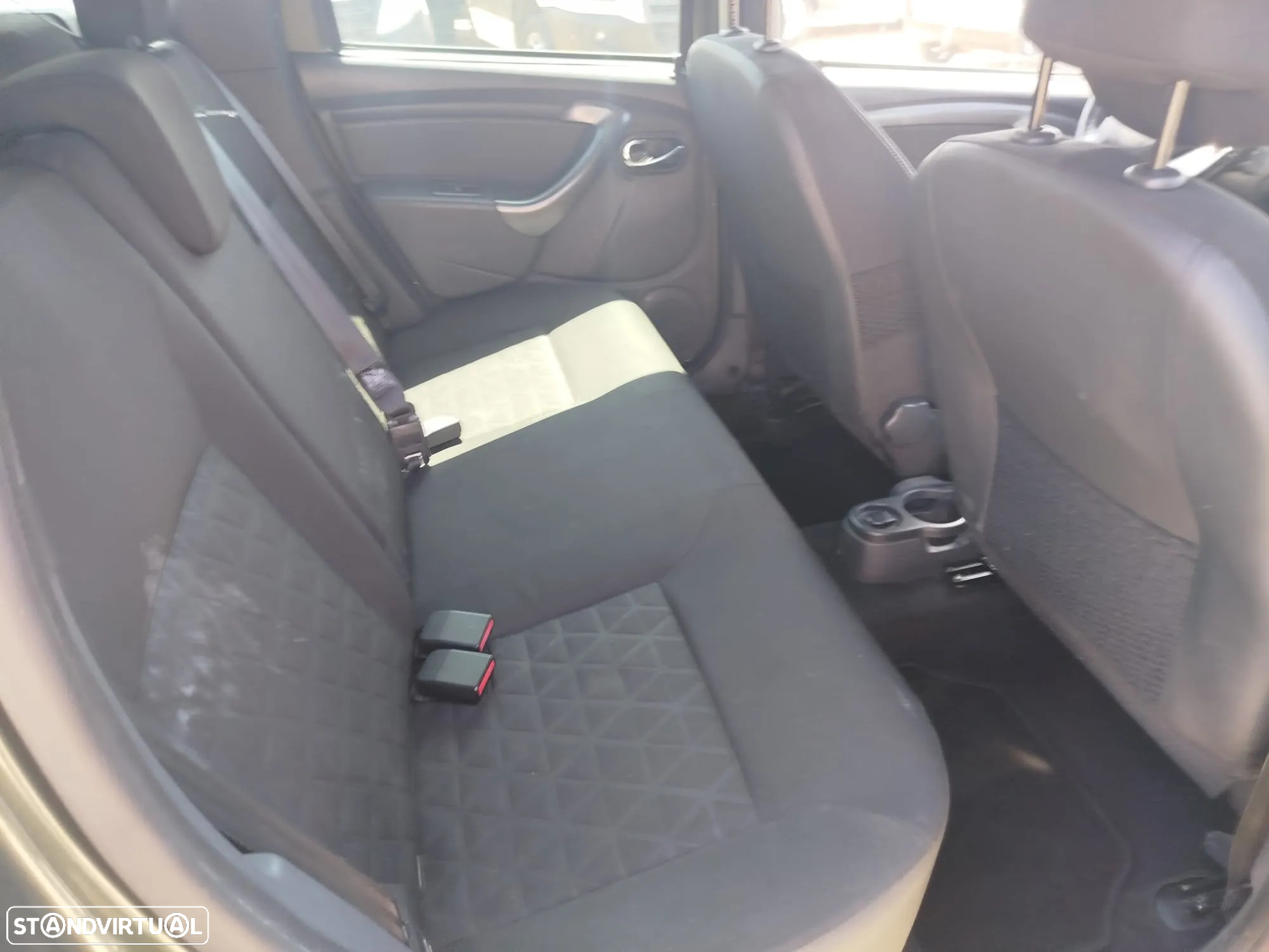 Dacia Duster 1.5 dCi SL Urban Explorer - 18