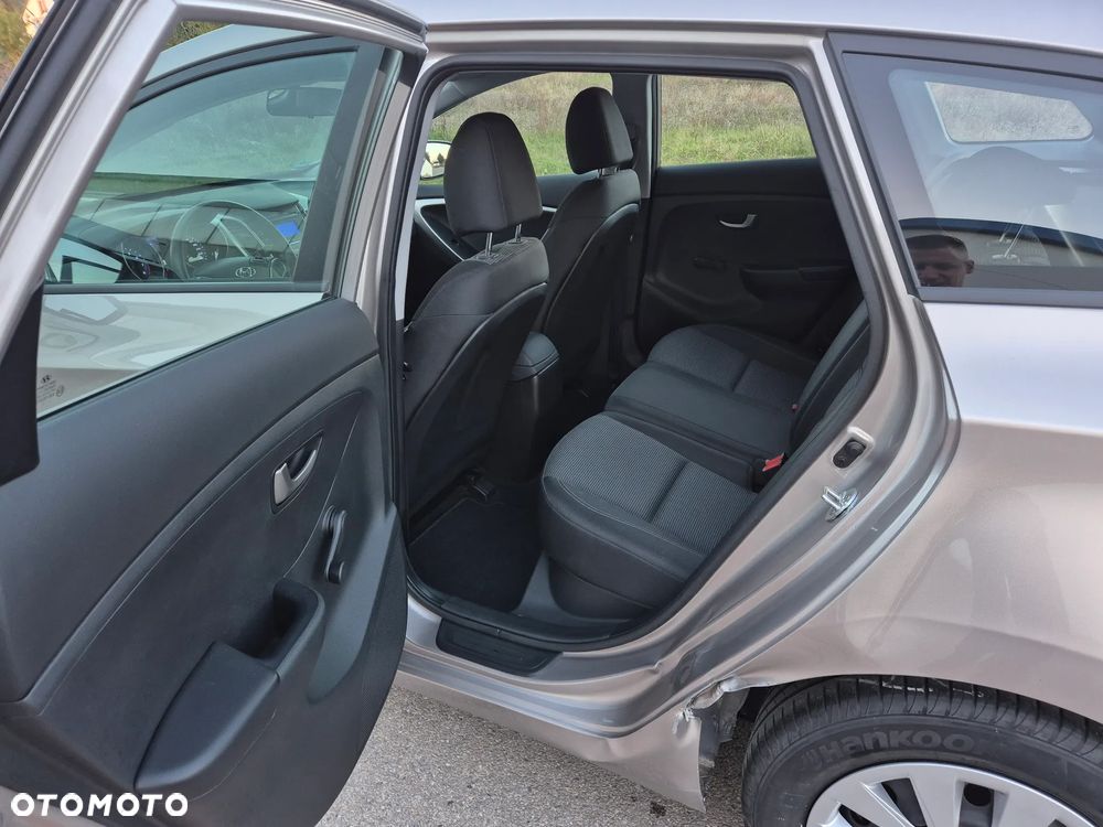 Hyundai i30 Kombi 1.4 Trend - 15