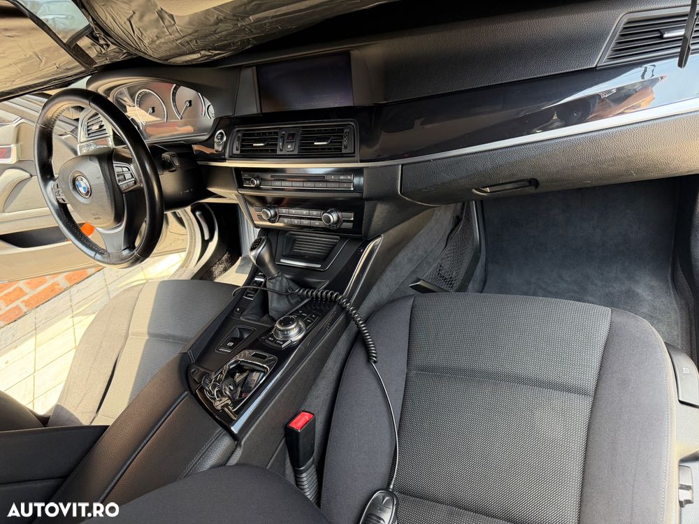 BMW Seria 5 520d EfficientDynamics Edition - 15
