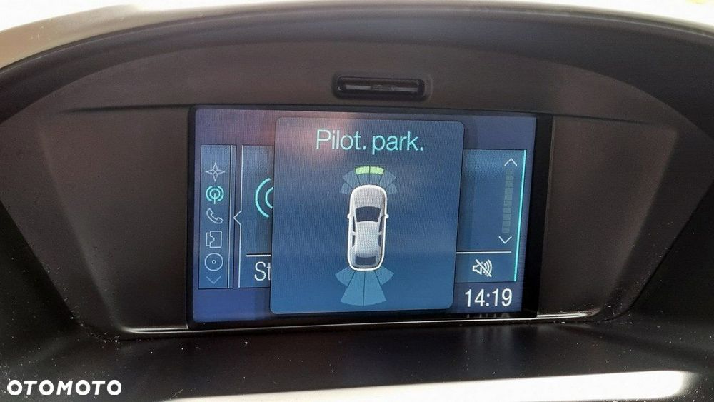 Ford Kuga - 17