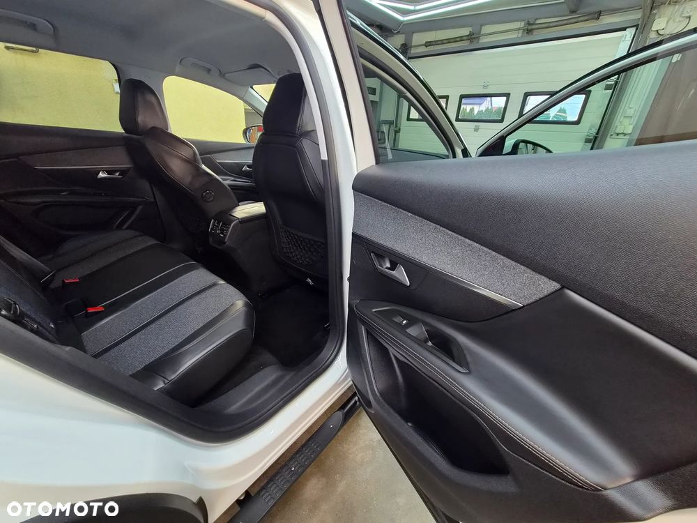 Peugeot 3008 HDi FAP 150 Premium - 17