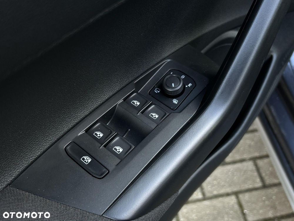 Volkswagen Taigo 1.0 TSI Life Plus DSG - 11