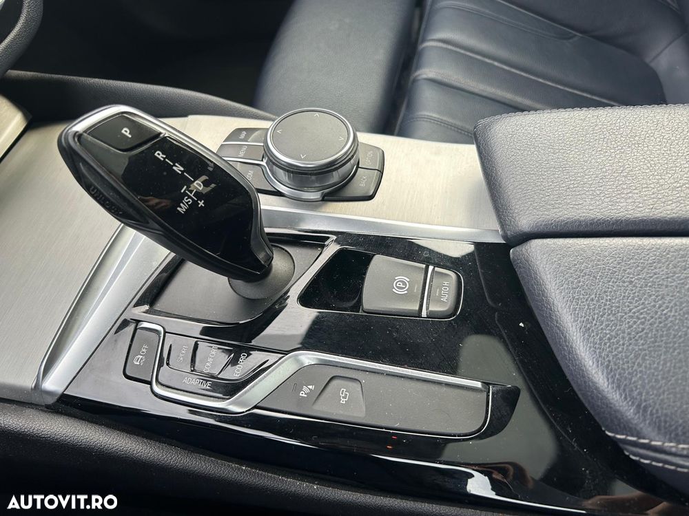 BMW Seria 5 530i Aut. Sport Line - 7