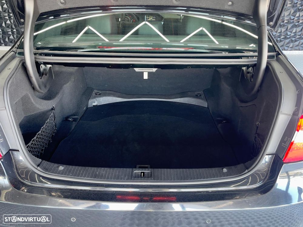 Mercedes-Benz E 250 CDI Avantgarde BlueEfficiency Auto. - 39