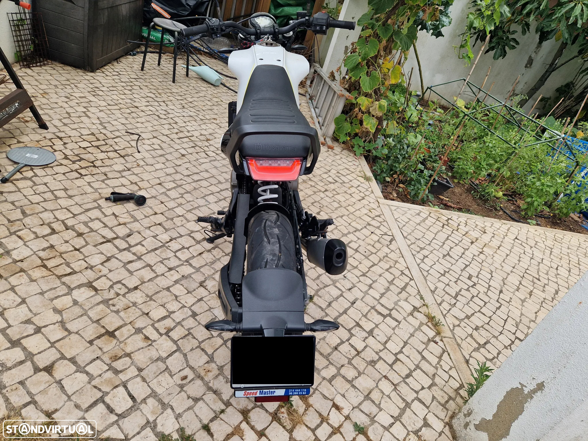 Husqvarna Vitpilen 401 - 4