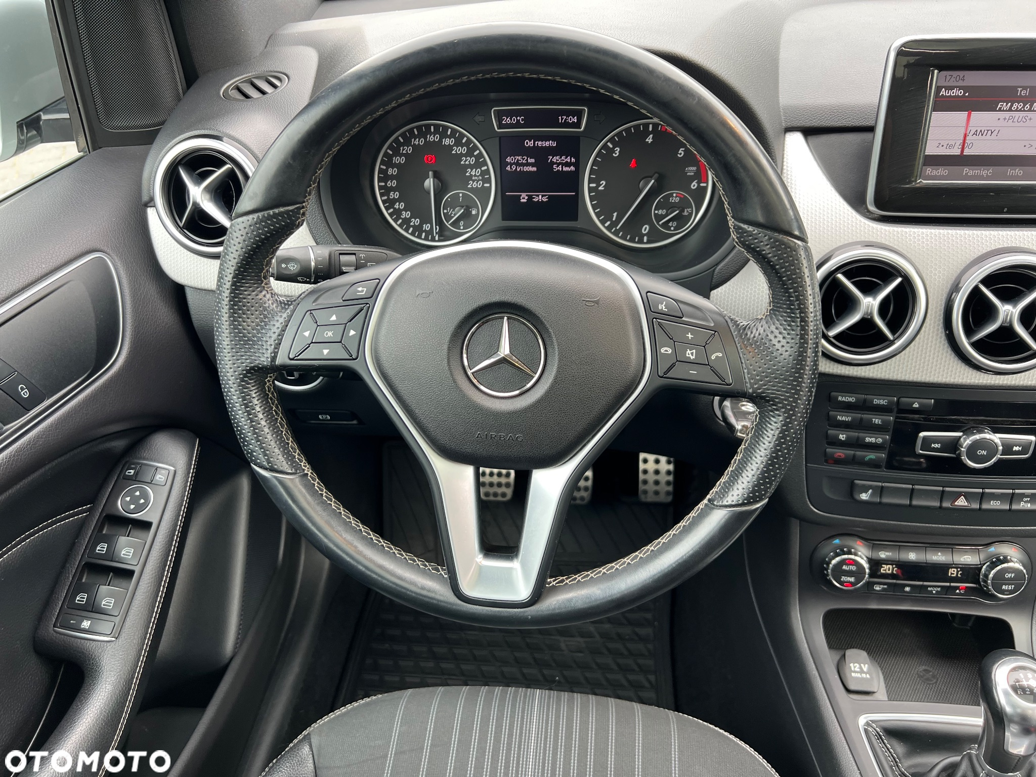 Mercedes-Benz Klasa B 180 CDI (BlueEFFICIENCY) - 33