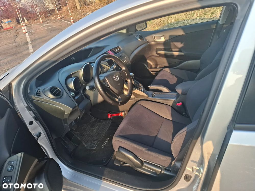 Honda Civic 1.4 i-VTEC Elegance - 8