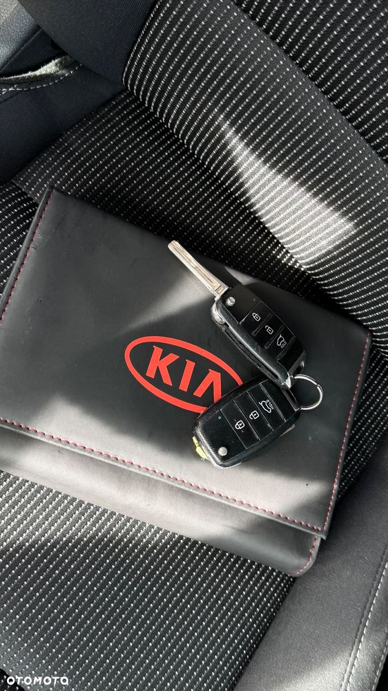 Kia Sportage 1.7 CRDI 2WD Dream-Team Edition - 38