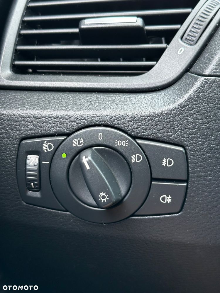 BMW X1 sDrive18d - 23