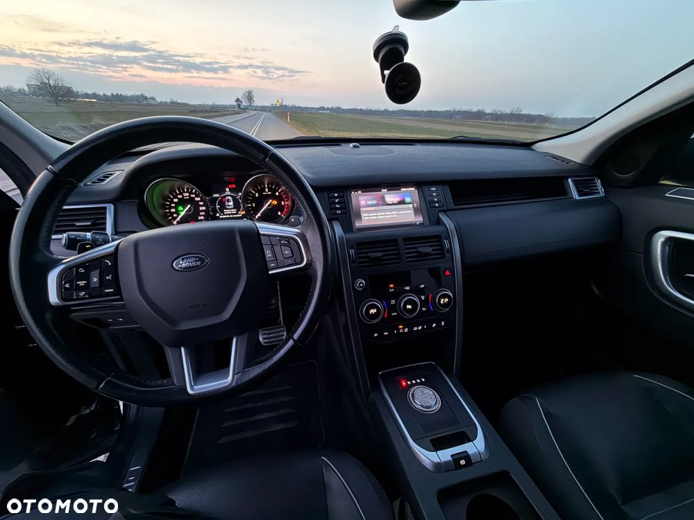 Land Rover Discovery Sport D150 R-Dynamic HSE - 32