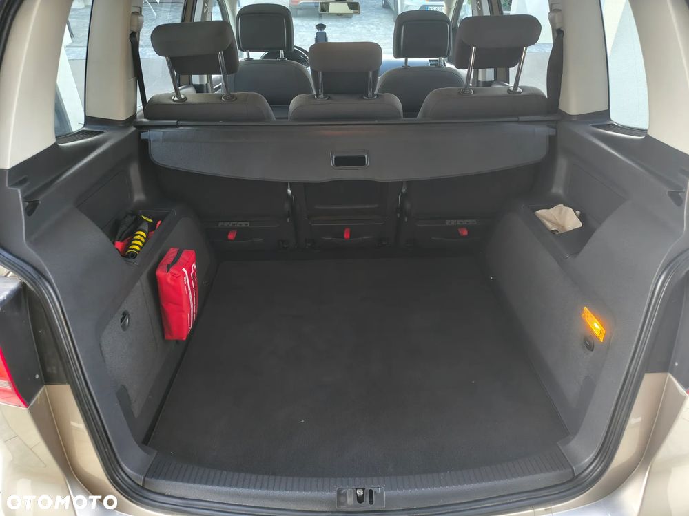 Volkswagen Touran 2.0 TDI DPF Cross DSG - 29