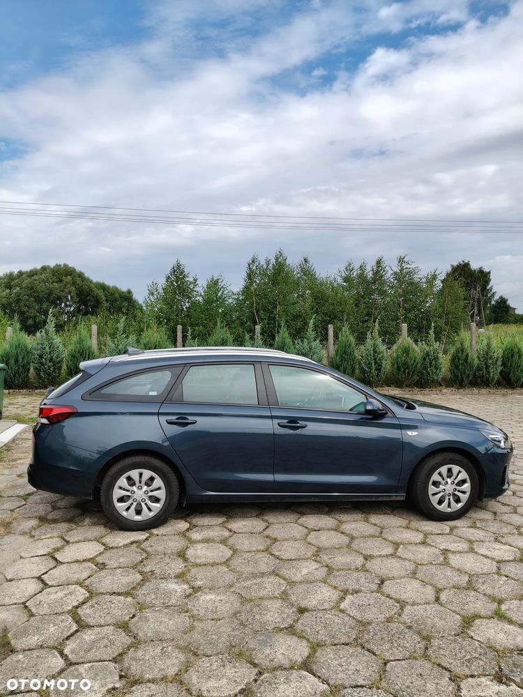 Hyundai i30 1.5 DPI Classic + - 4