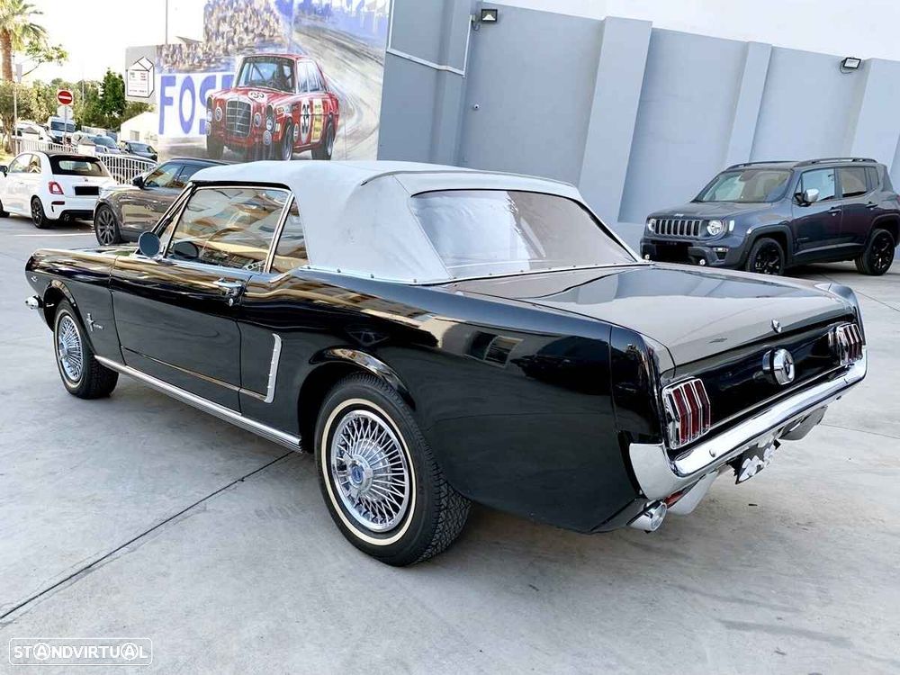 Ford Mustang - 6