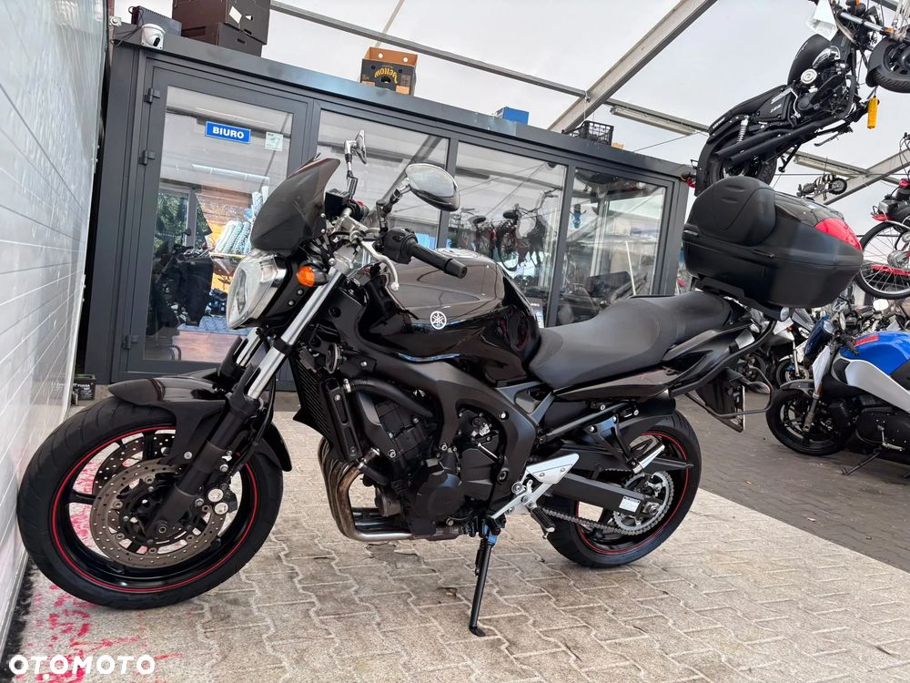 Yamaha FZ - 26