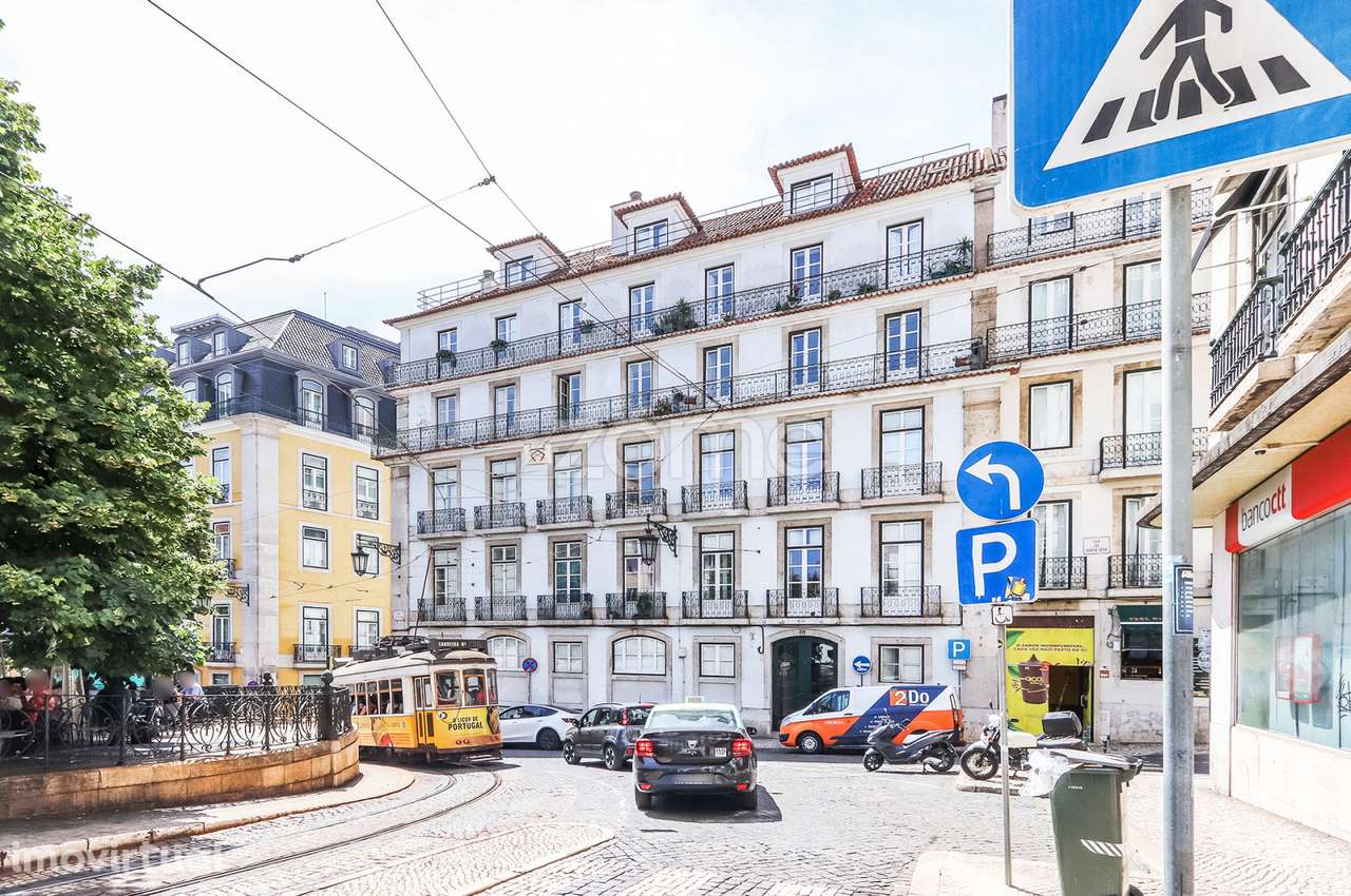 T2 Praça Luís de Camões no Chiado - Grande imagem: 3/30