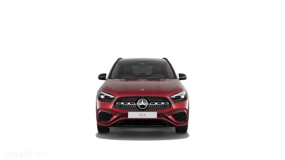 Mercedes-Benz GLA - 9