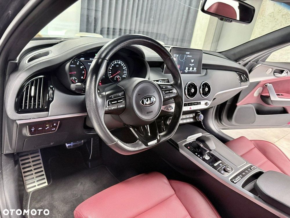 Kia Stinger 2.0 T-GDI GT Line - 32
