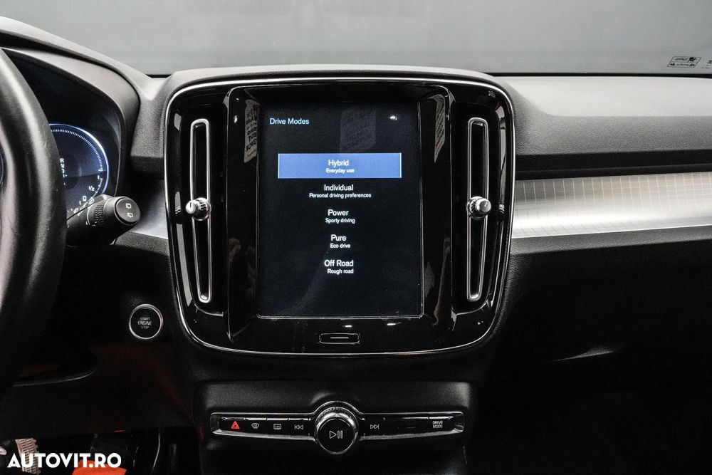 Volvo XC 40 Recharge T5 Twin Engine AT7 Inscription Expression - 25