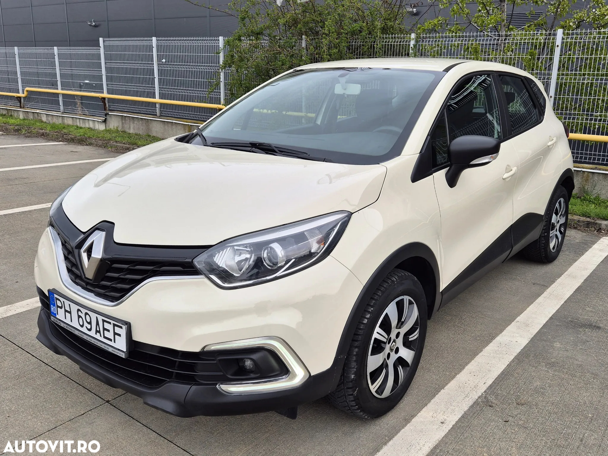 Renault Captur TCe Life Evo - 3