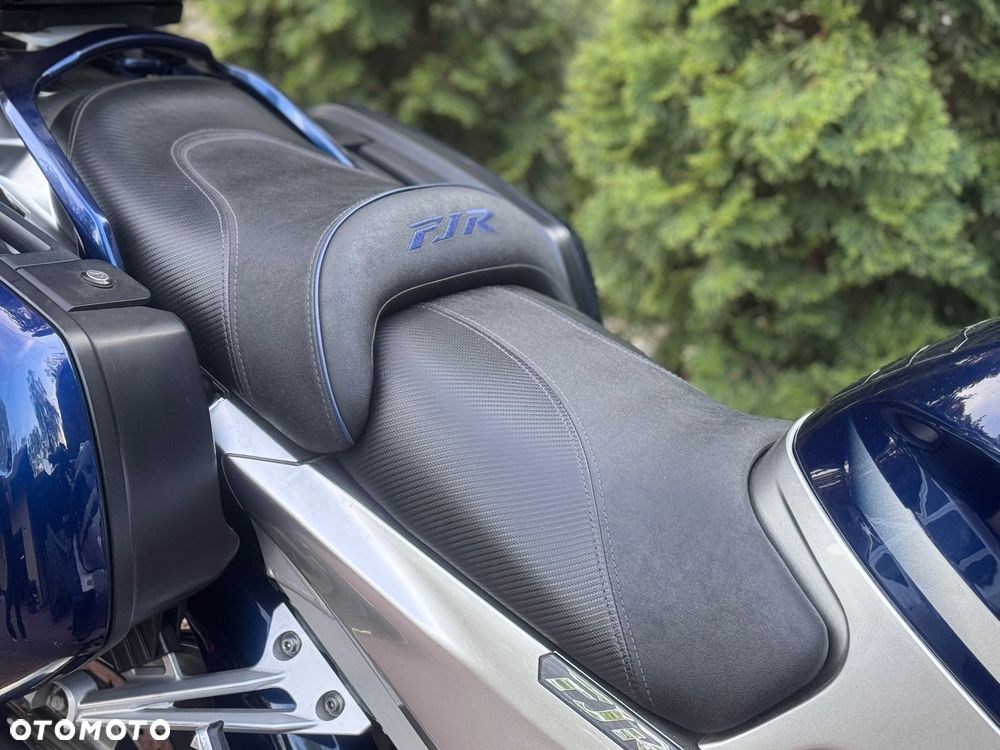 Yamaha FJR - 23