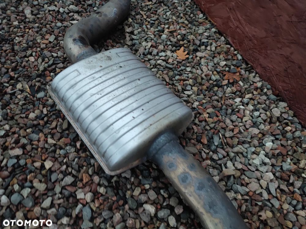 BMW E90 / E91 ORYGINALNY KOMPLETNY WYDECH /  UKŁAD WYDECHOWY / TŁUMIK KOŃCOWY + ŚRODKOWY DO SILNIKA GAMY M47D18N / M47D20 ( 1.8D / 2.0D ) DIESEL EUROPA O NR. 18 30 7 793 622 / 18 30 7 793 624 OEM W BARDZO DOBRYM STANIE - 21