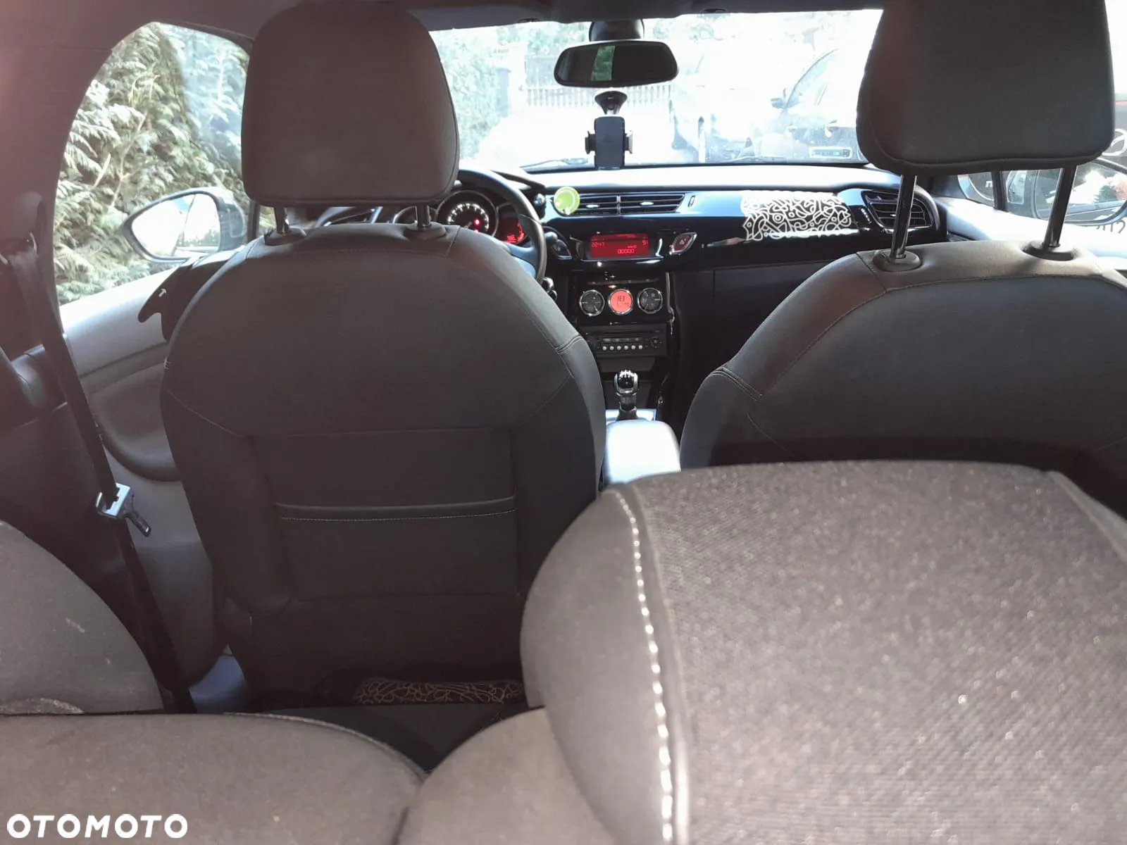 Citroën DS3 1.6 e-HDi SoChic - 21