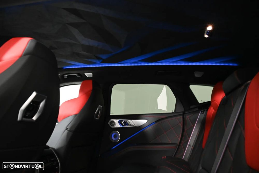 BMW XM Label Red - 25