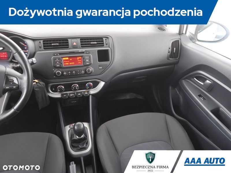 Kia Rio - 10