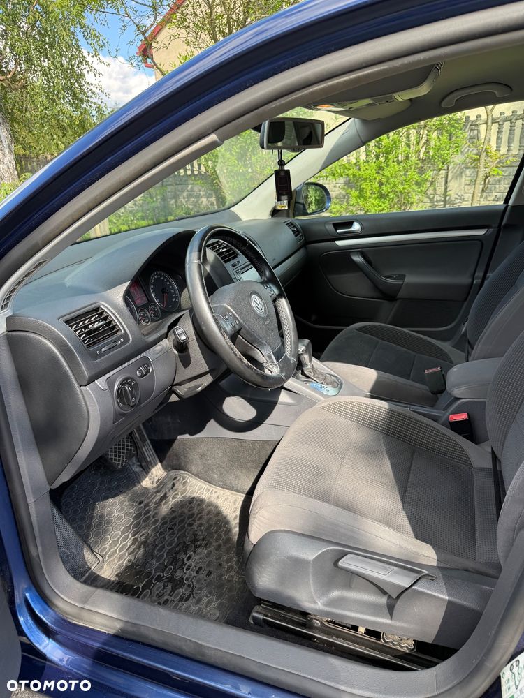 Volkswagen Golf 1.9 TDI Comfortline DSG - 12
