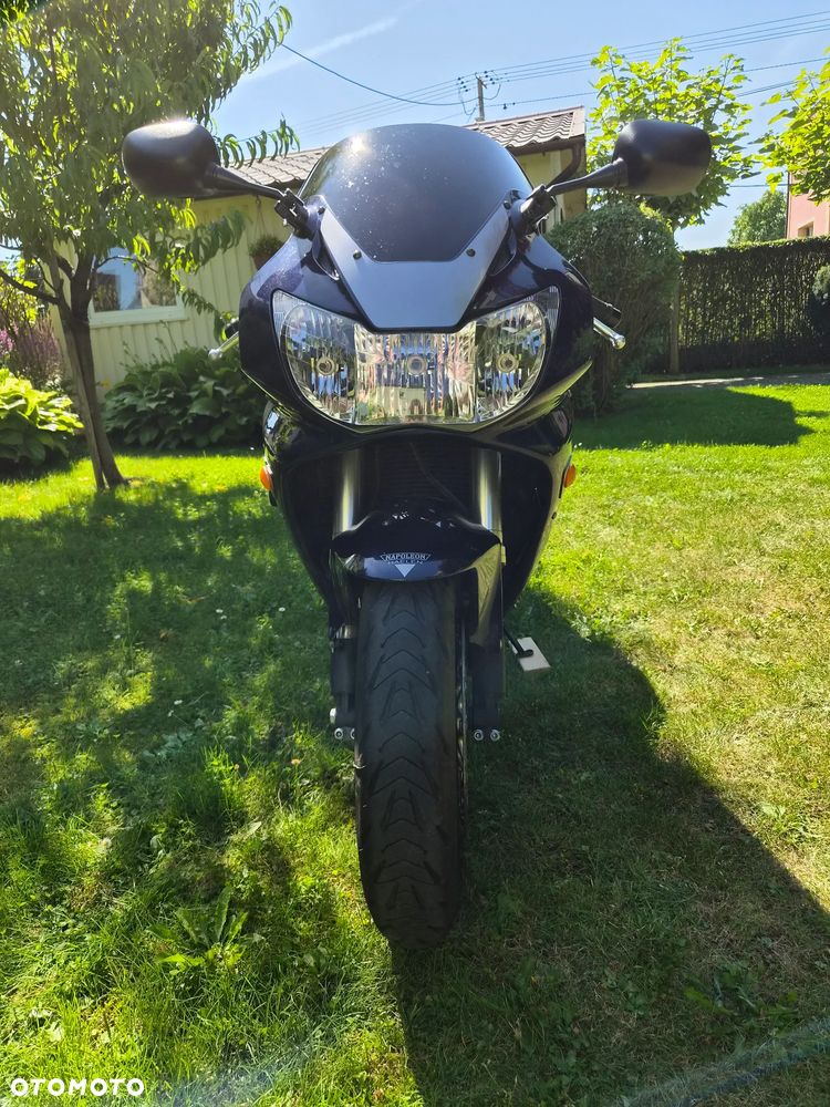 Honda CBR - 8