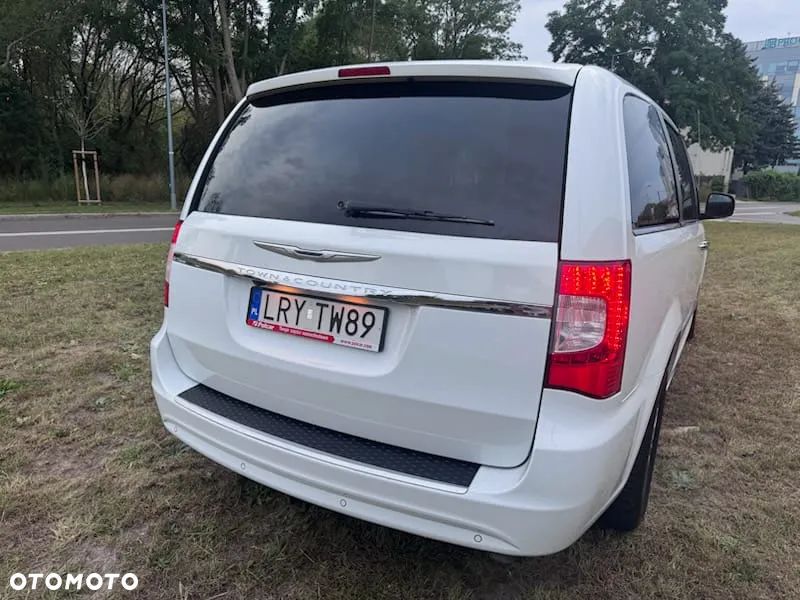 Chrysler Town & Country 3.6 Limited - 4