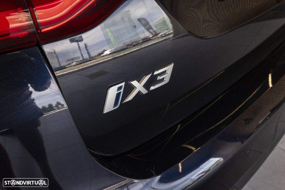 BMW iX3 Impressive - 11