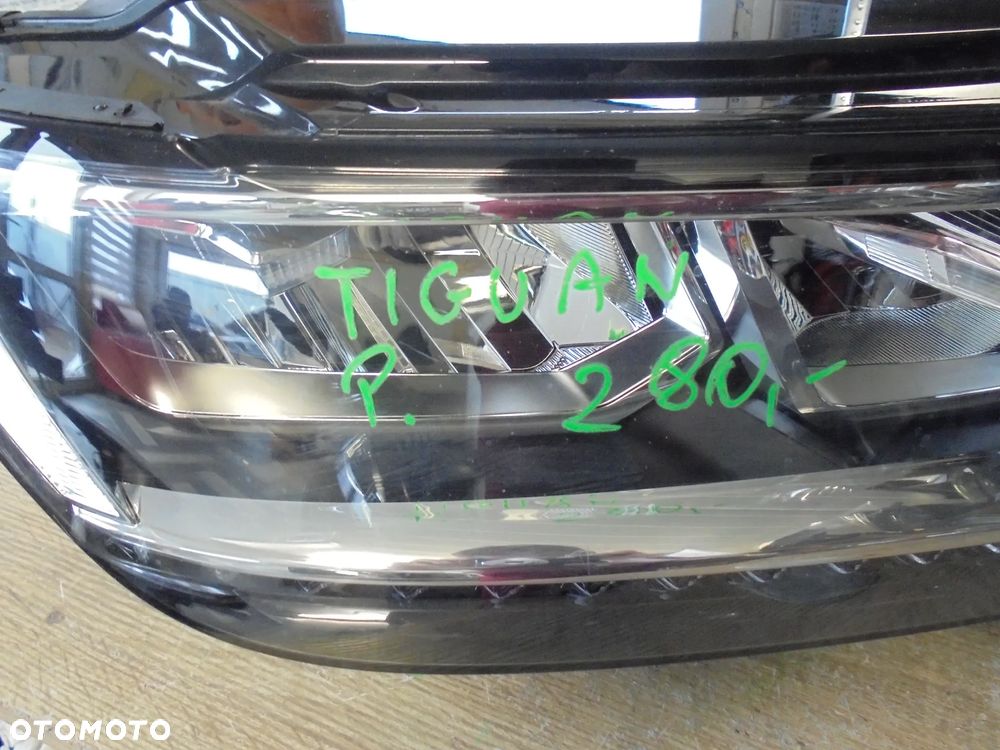 VOLKSWAGEN TIGUAN LAMPA PRAWA PRZÓD EUROPA - 2