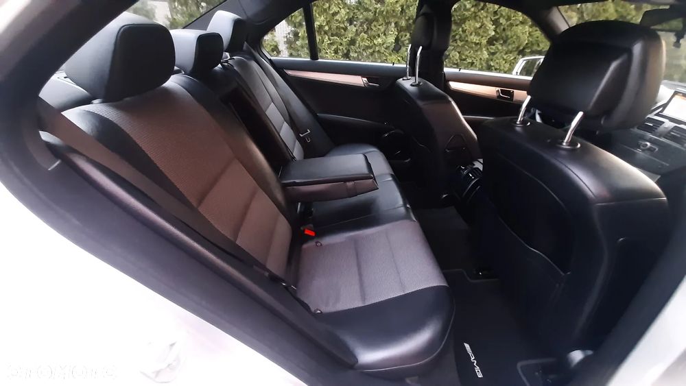 Mercedes-Benz Klasa C 200 Kompressor Avantgarde - 31