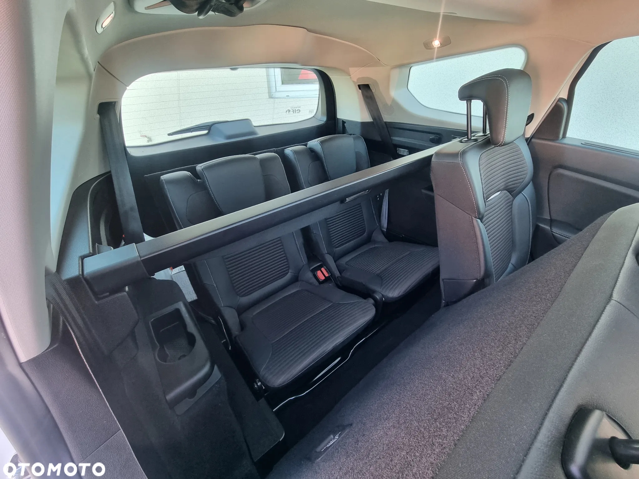 Renault Scenic BLUE dCi 150 BOSE EDITION - 14