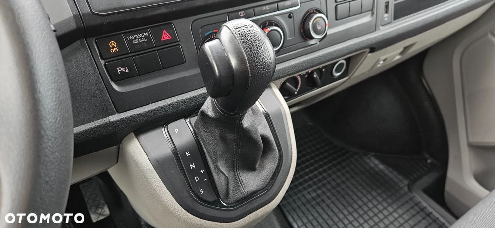 Volkswagen Transporter - 21