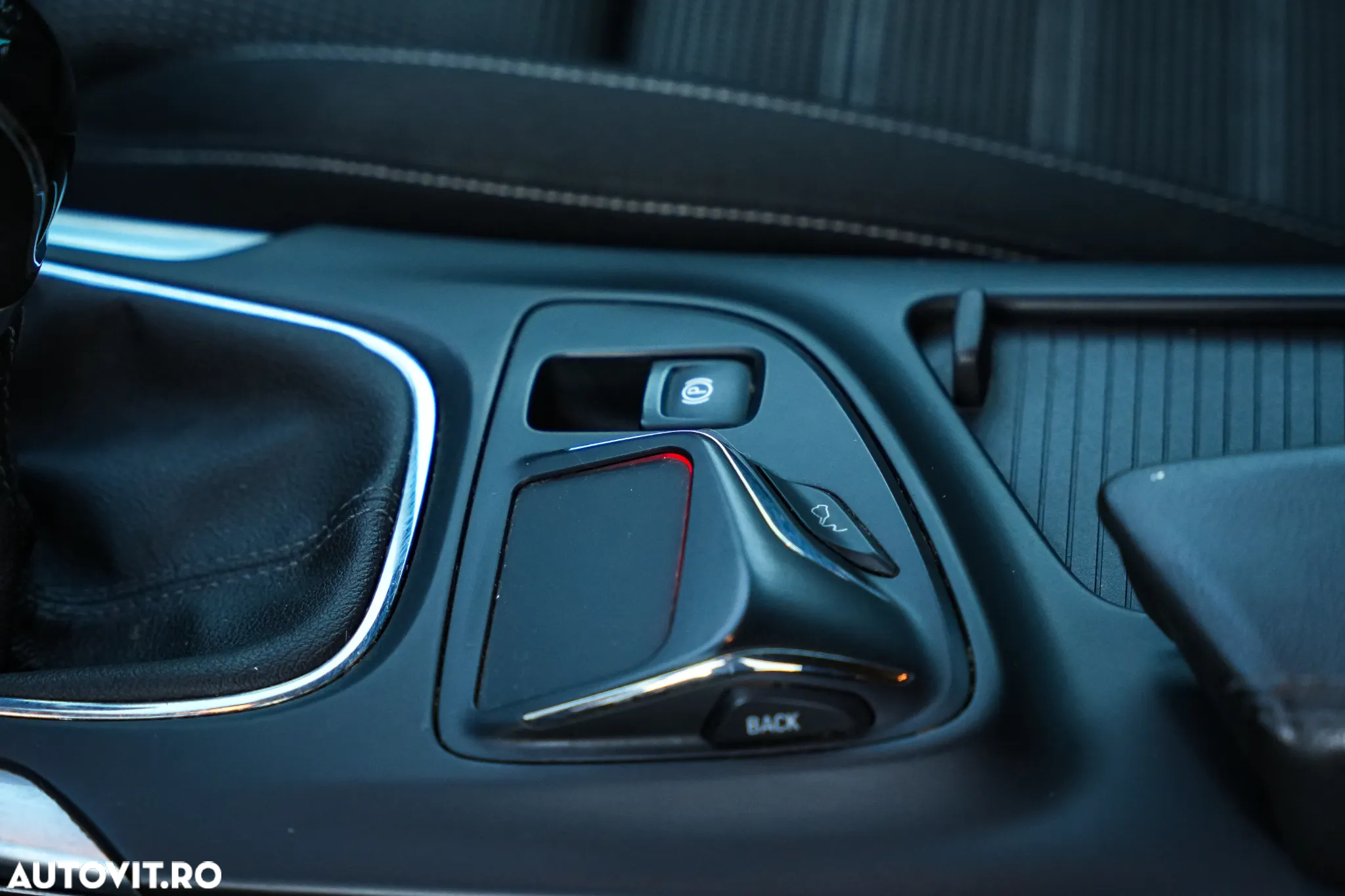 Opel Insignia - 12