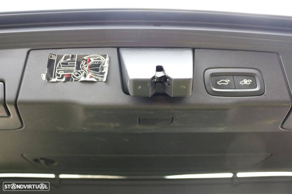 Volvo XC 60 2.0 D3 Momentum Plus - 35